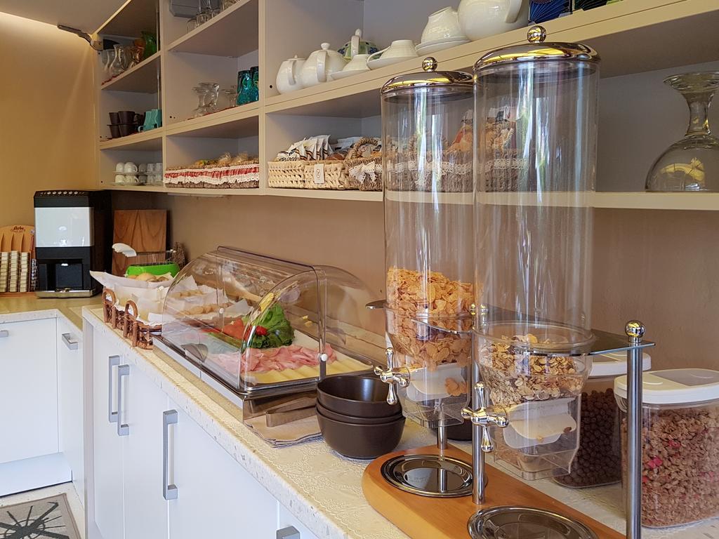 Garda Dream Hotel Lazise Bagian luar foto